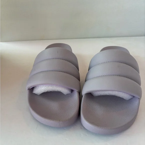 Soda Women's Lavender Slide Slippers - Picture 4 of 4